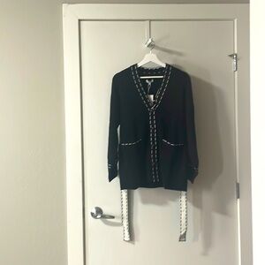 Vintage 90s inspired beige cardigan with reversible two tone belt